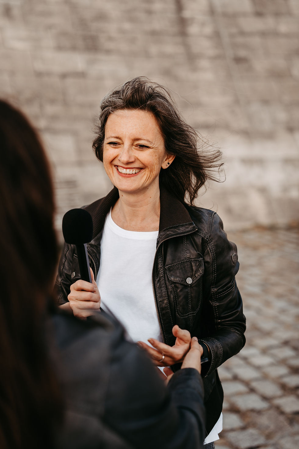 Content Creator lernt Social Media Kommunikation beginnt mit der inneren und äußeren Haltung.