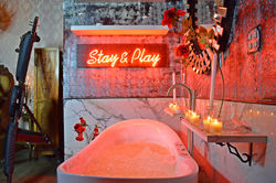 Stay and Play bath