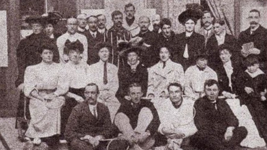 Para peserta yang tampil di turnamen Prancis Terbuka 1908 (The Badminton Gazette edisi Januari 1909)
