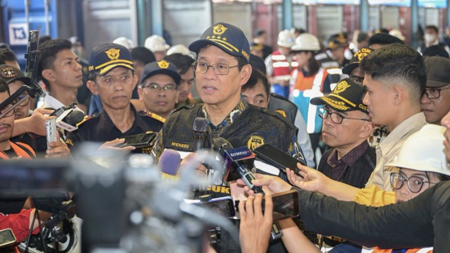 Menteri Keuangan RI Purbaya Yudhi Sadewa saat sidak ke Bea Cukai Tanjung Priok (kemenkeu.go.id)