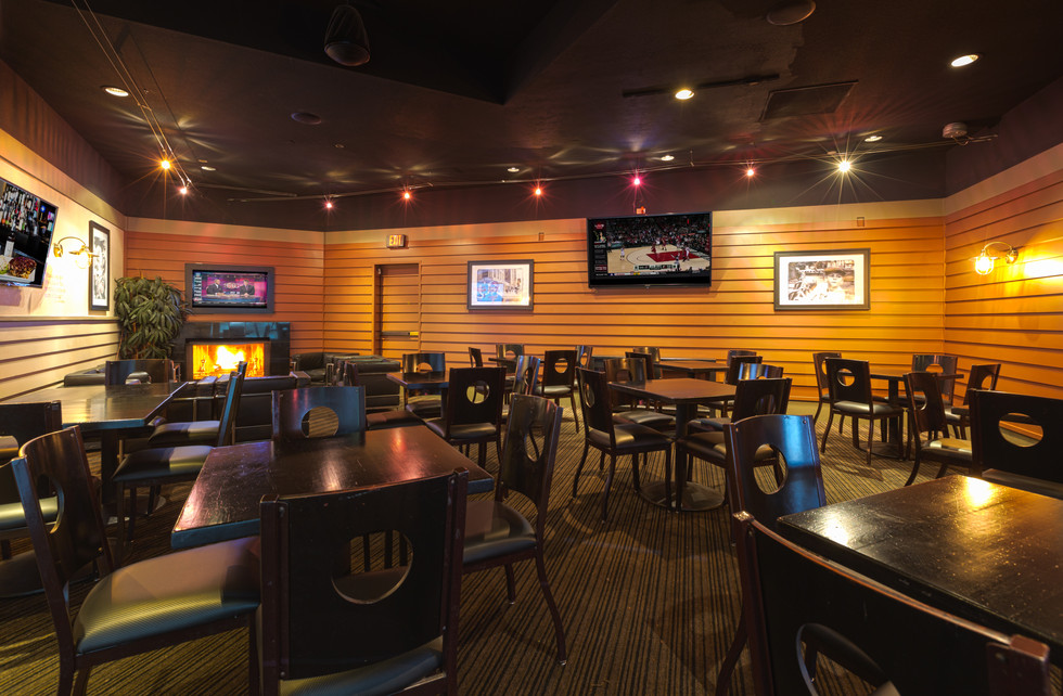 Half Moon Windy City Sports Grill The Chicago Sports Bar Phoenix