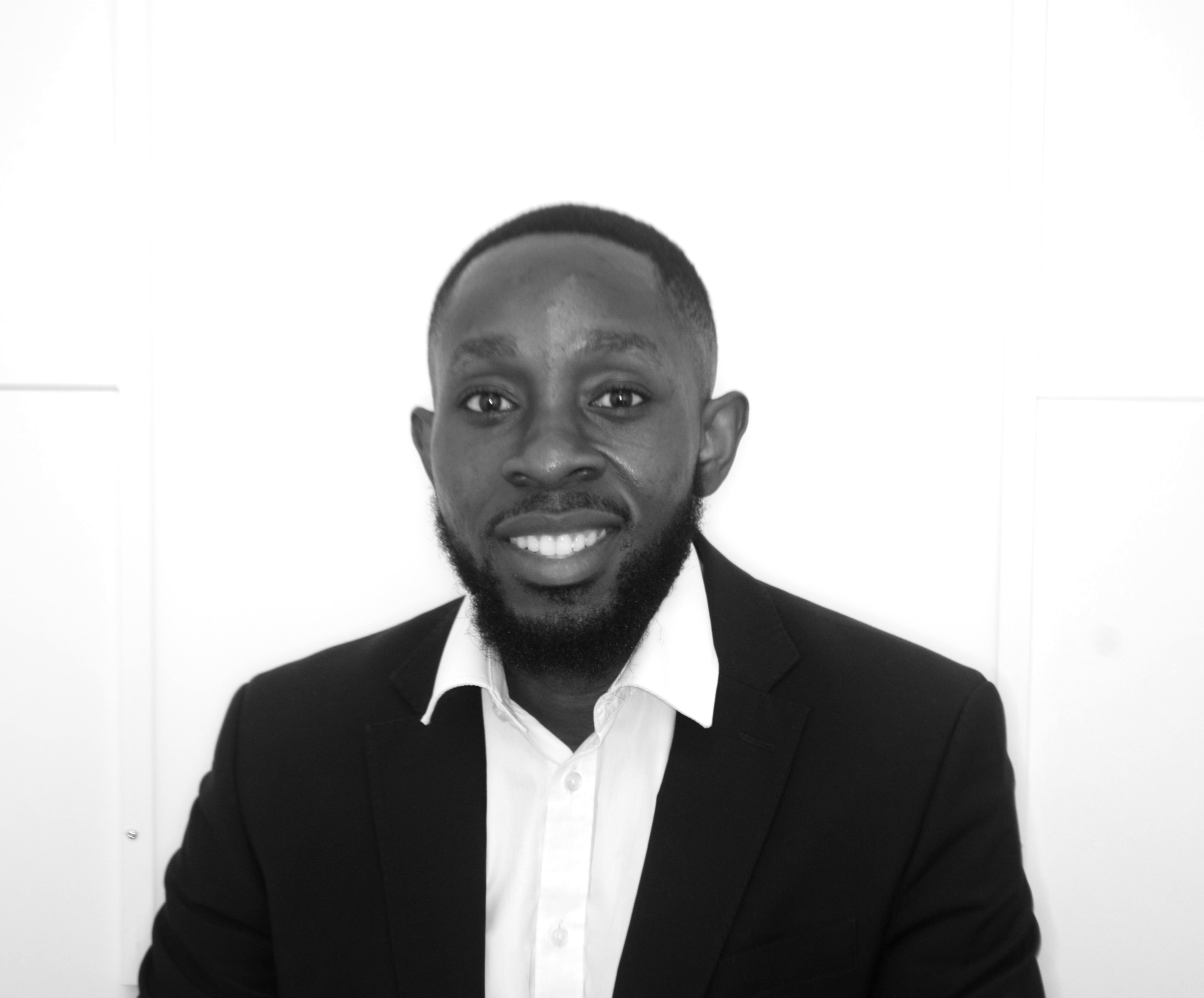 tobi headshot_edited_edited.jpg