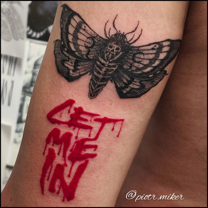 Tatouage papillon de nuit graphique - piotr miker Pau