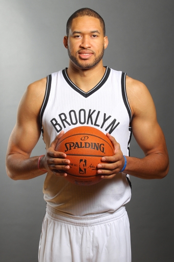 jerome jordan with a weight of 109 kg and a feet size of n/a in