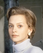 Julie Cox.png