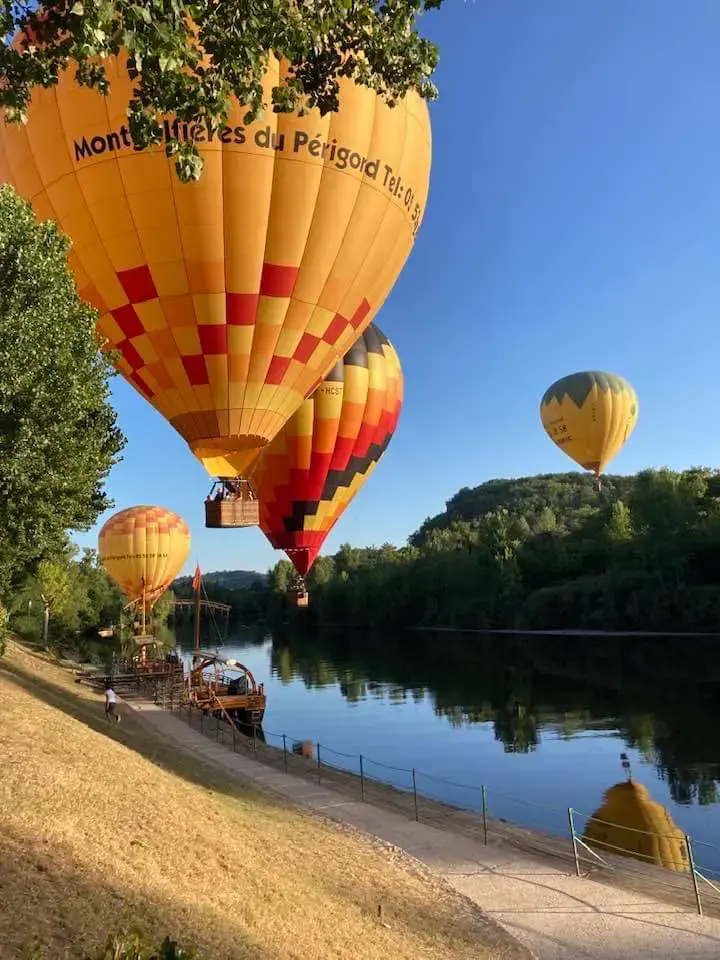 mongolfiere-perigord-dordogne.webp