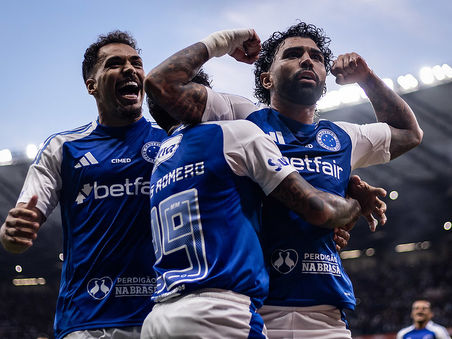Jogadores do Cruzeiro em campo