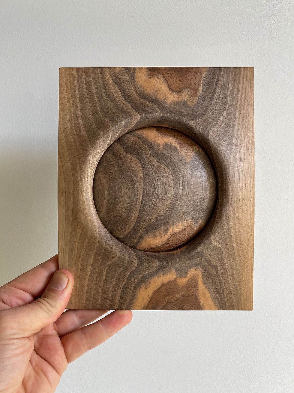 Thumbnail: Object in walnut