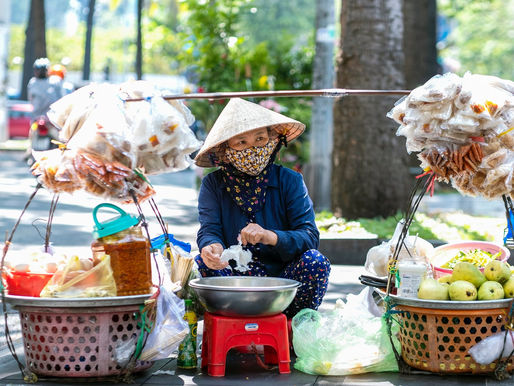 How Vietnam’s Sidewalk Economy Makes Money