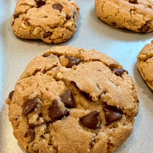 Chocolate Chip Cookies with Walnuts