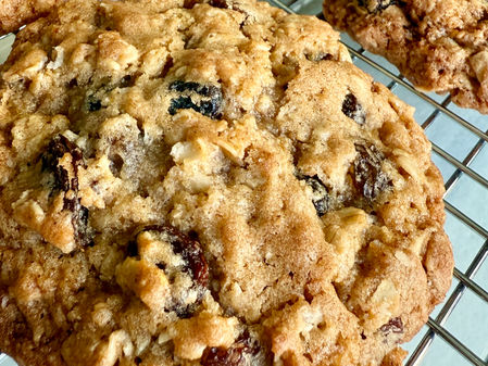 Old-Fashioned Oatmeal Raisin Cookies