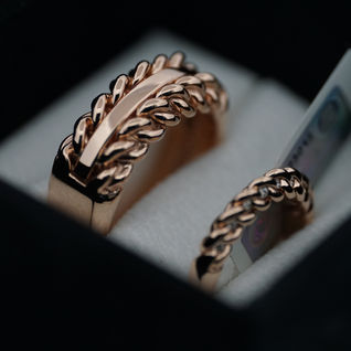 Rotas, kas kas simbolizē piederību - latviskos simbolus, senas zīmes un vērtības, kas mūs vieno