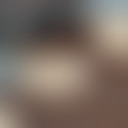 Personalizēti zelta kuloni ar briljantu