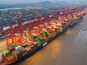New container shipping route opens between China, Canada