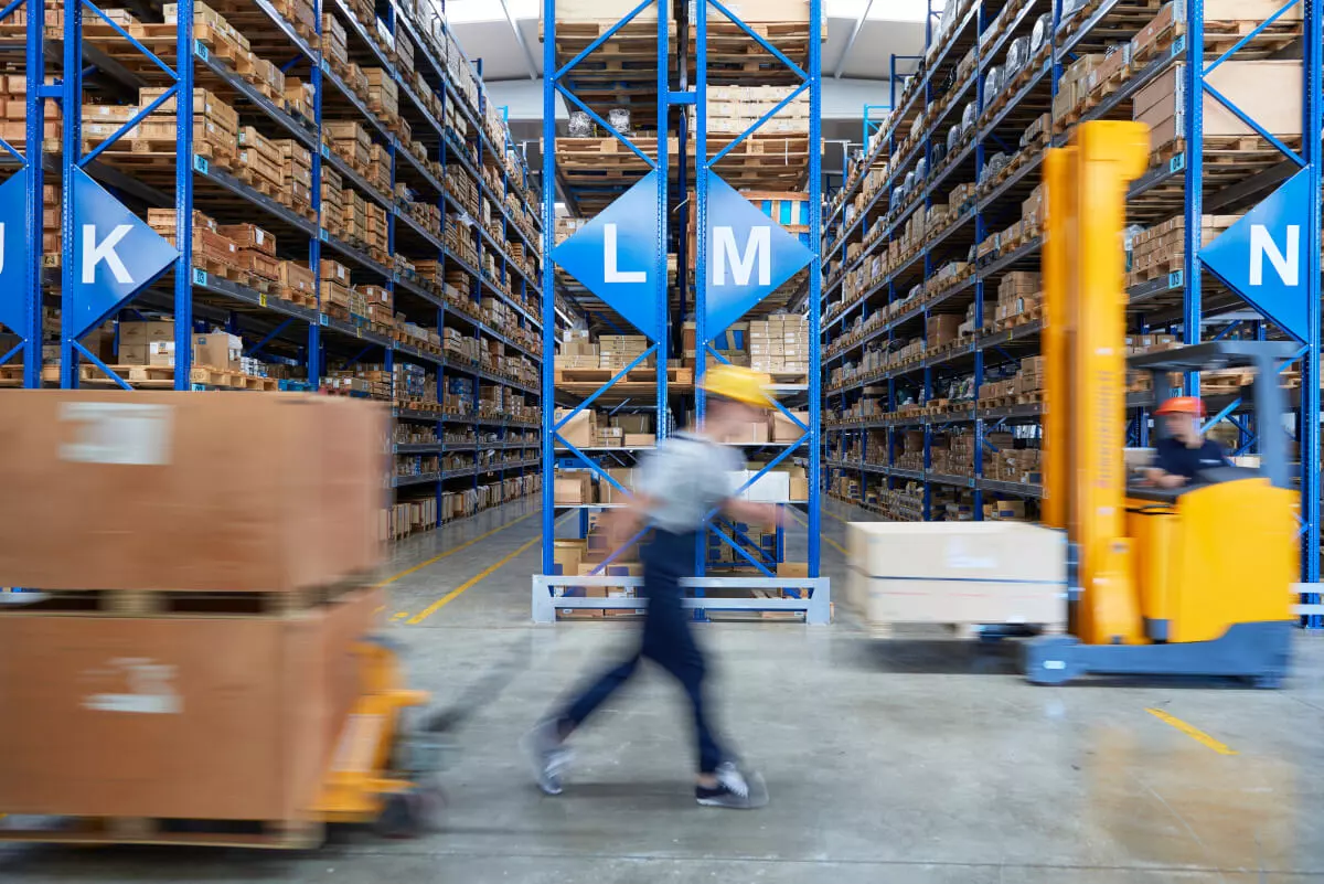 Strategically Located Warehouses in Shenzhen & Guangzhou