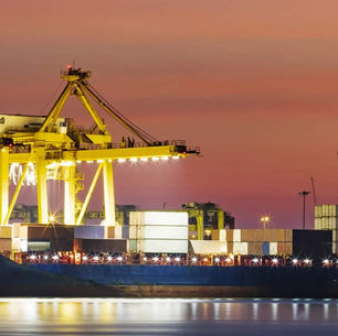 How a China Shipping Agent Can Bridge the Communication Gap in International Trade