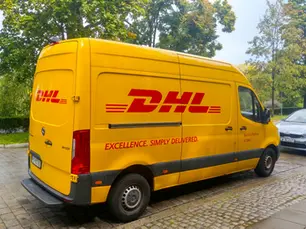 How Many Days Does DHL Shipping from China to UK Take?