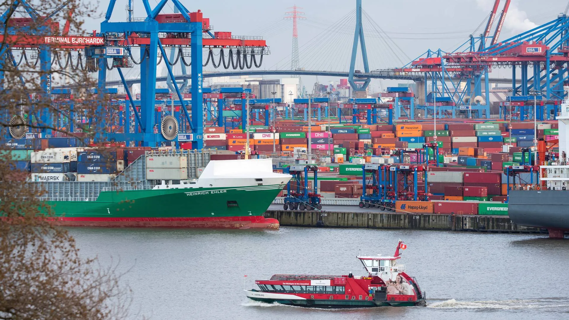 German port congestion, supply bottlenecks weigh on global trade