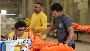 Oficina de Costura de Lona e Organização de Flutuadores