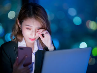 Beyond the Screens: Safeguarding from HEV lights 