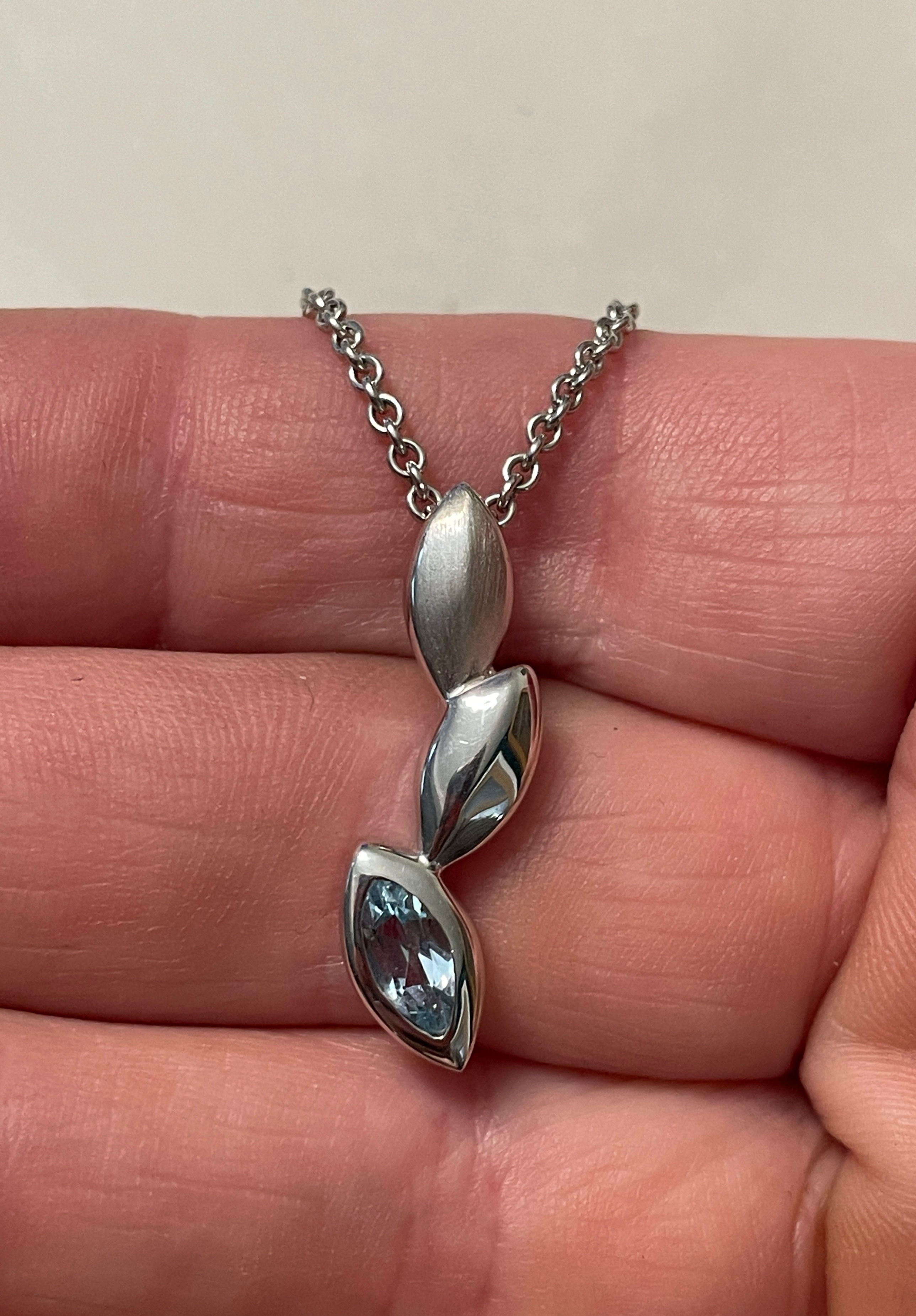Silver Manja pendant