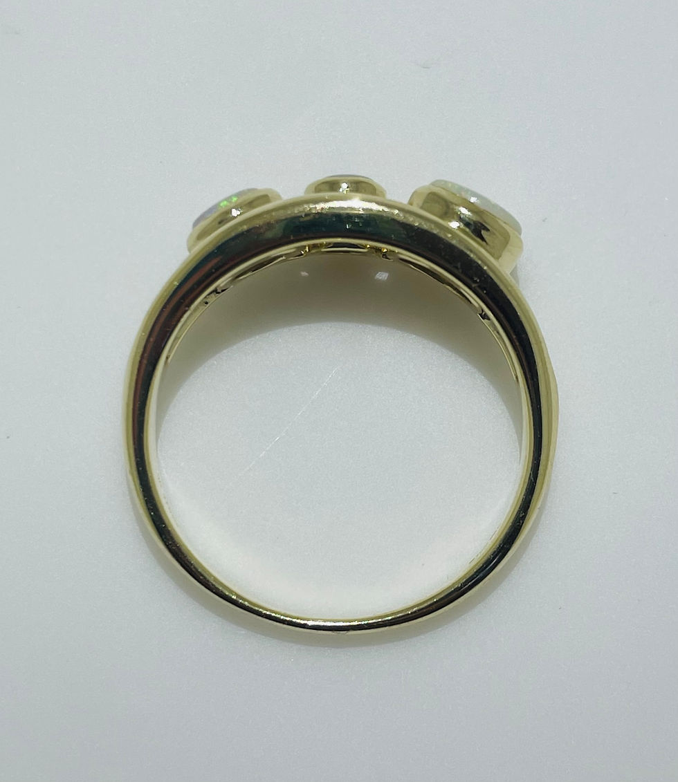 Thumbnail: 9ct yellow gold opal ring
