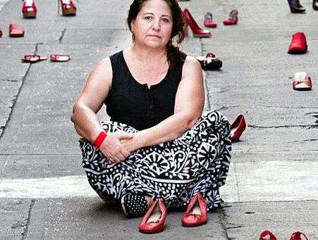"ZAPATOS ROJOS" Eliana Chauvet