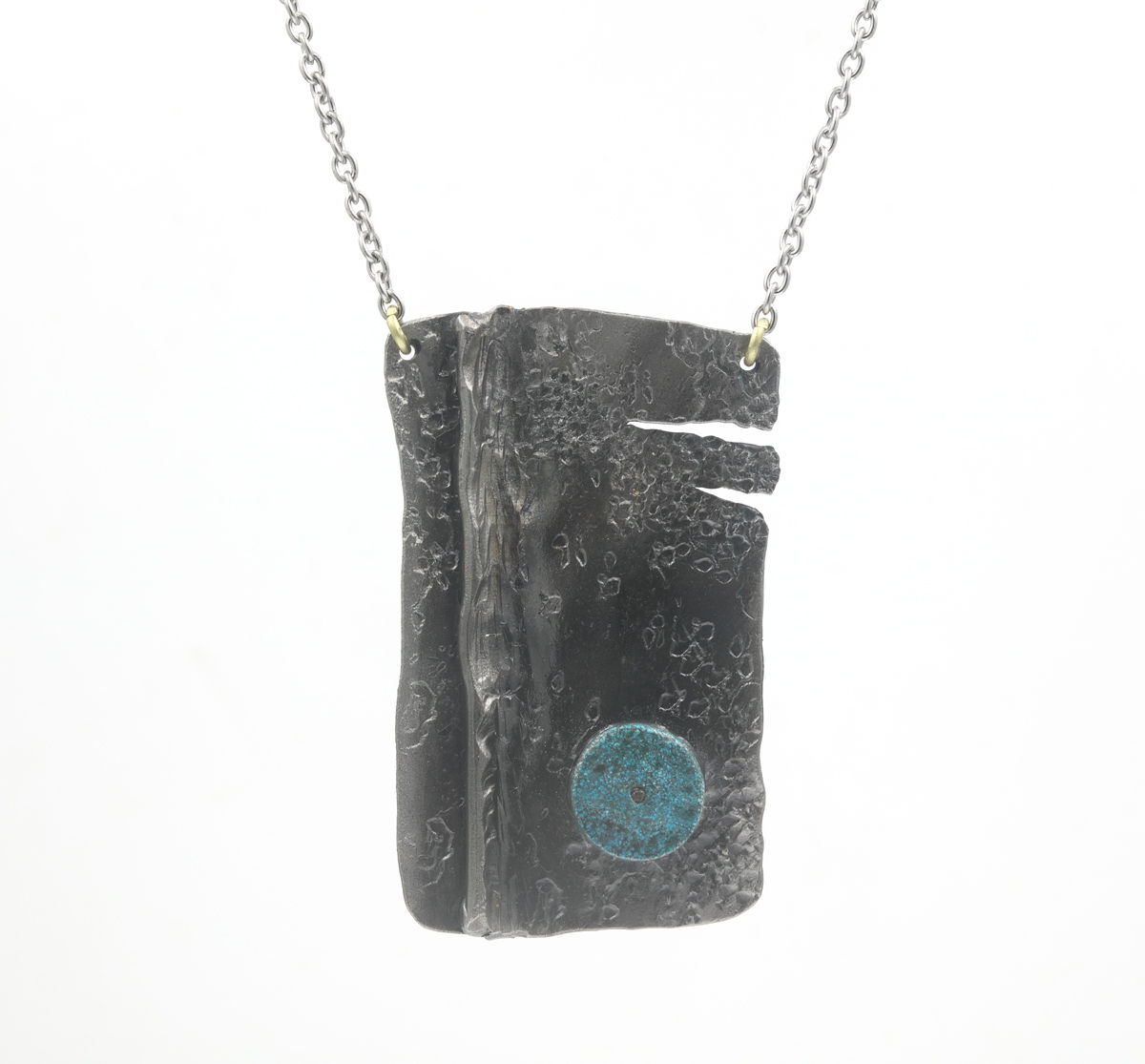 Iron Necklace With Turquoise