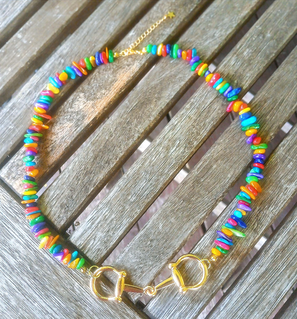 Thumbnail: Snaffle Necklace with Multicolor Crushed Natural Stones