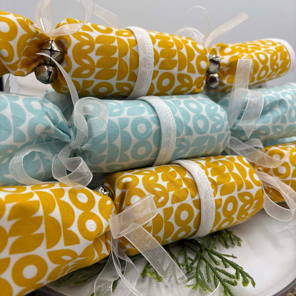 Thumbnail: Retro Patterned Fabric Reusable Christmas Crackers - Set of 6