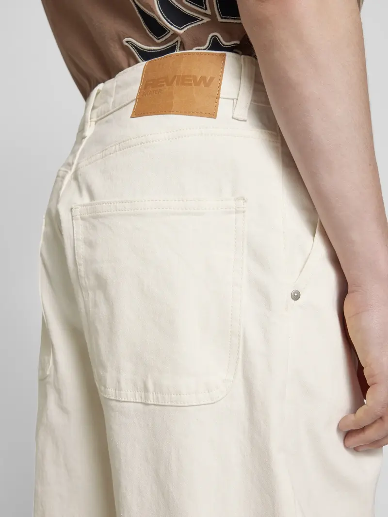 الصورة المصغرة: REVIEW Off-white wide-leg jeans with back pockets TR10030
