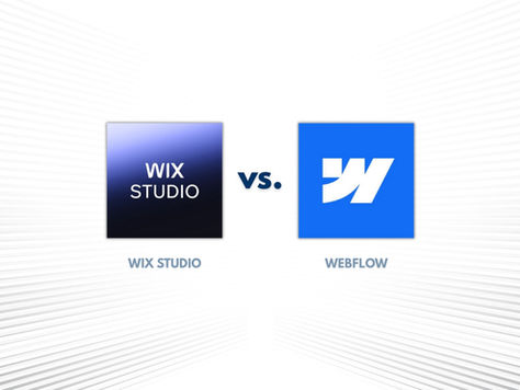 Logo Wix Studio kontra logo Webflow na tle w paski. Napis "vs." pomiędzy nimi, pod spodem tekst "WIX STUDIO" i "WEBFLOW".