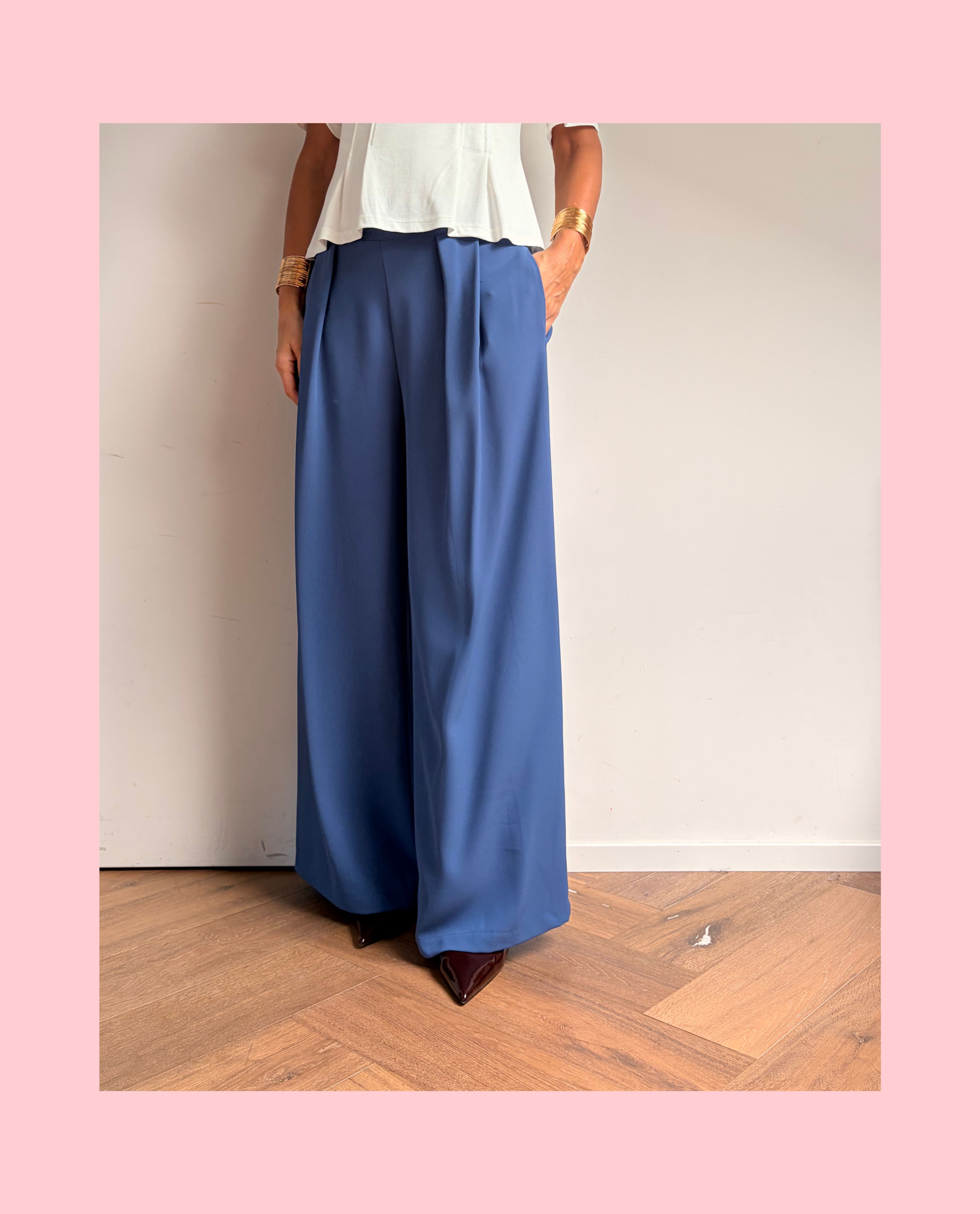 L'elegante scivolato indaco