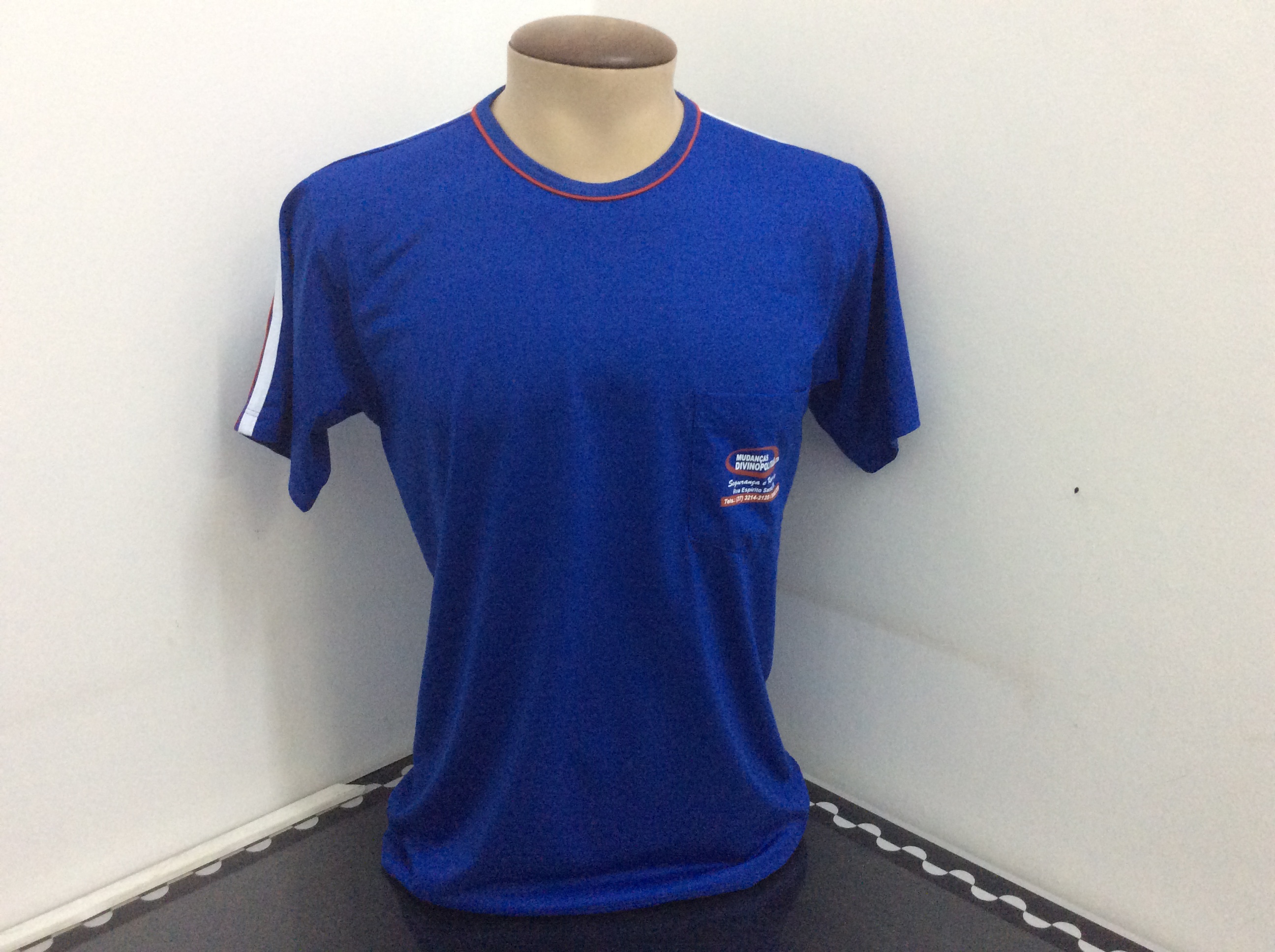 Camisão silkado bolso.