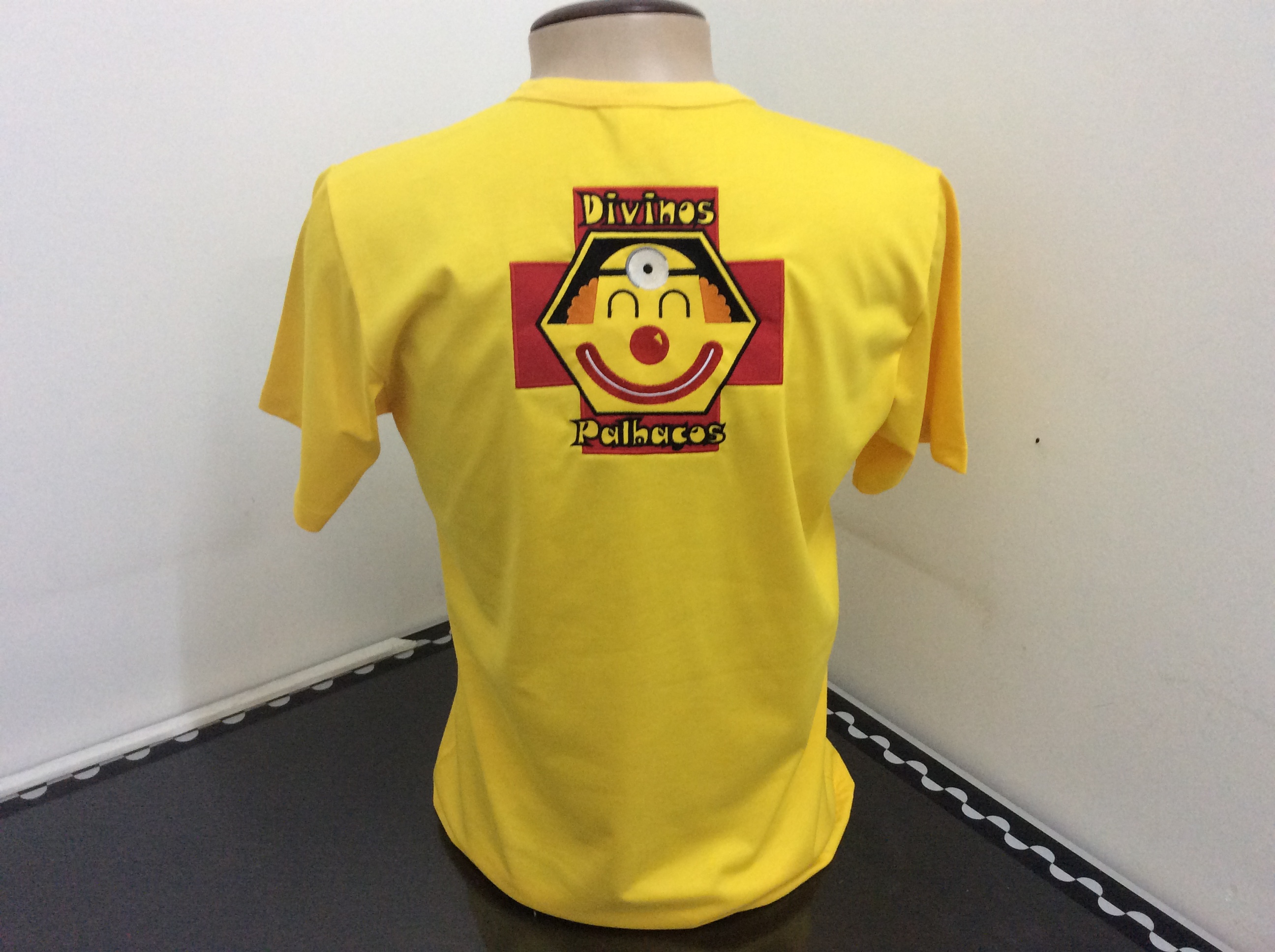 Costa camisão bordado.