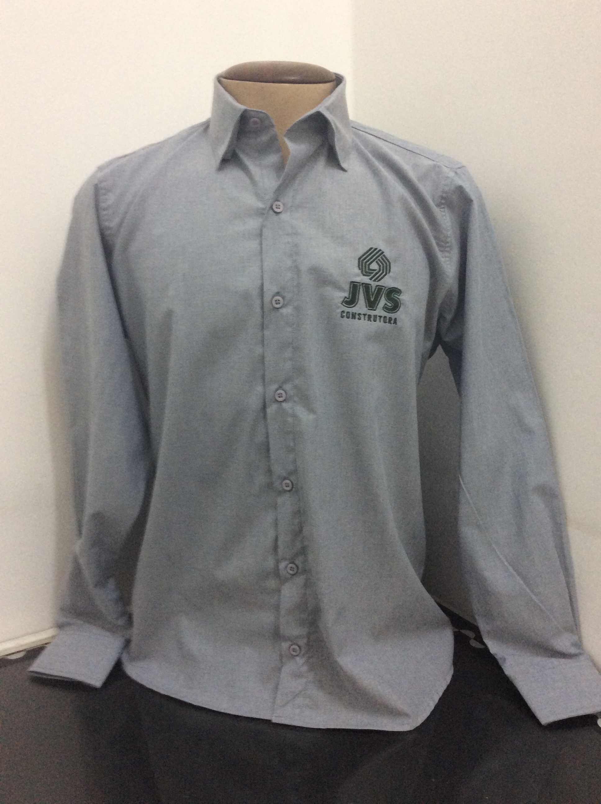 Camisa Social ML bordada.