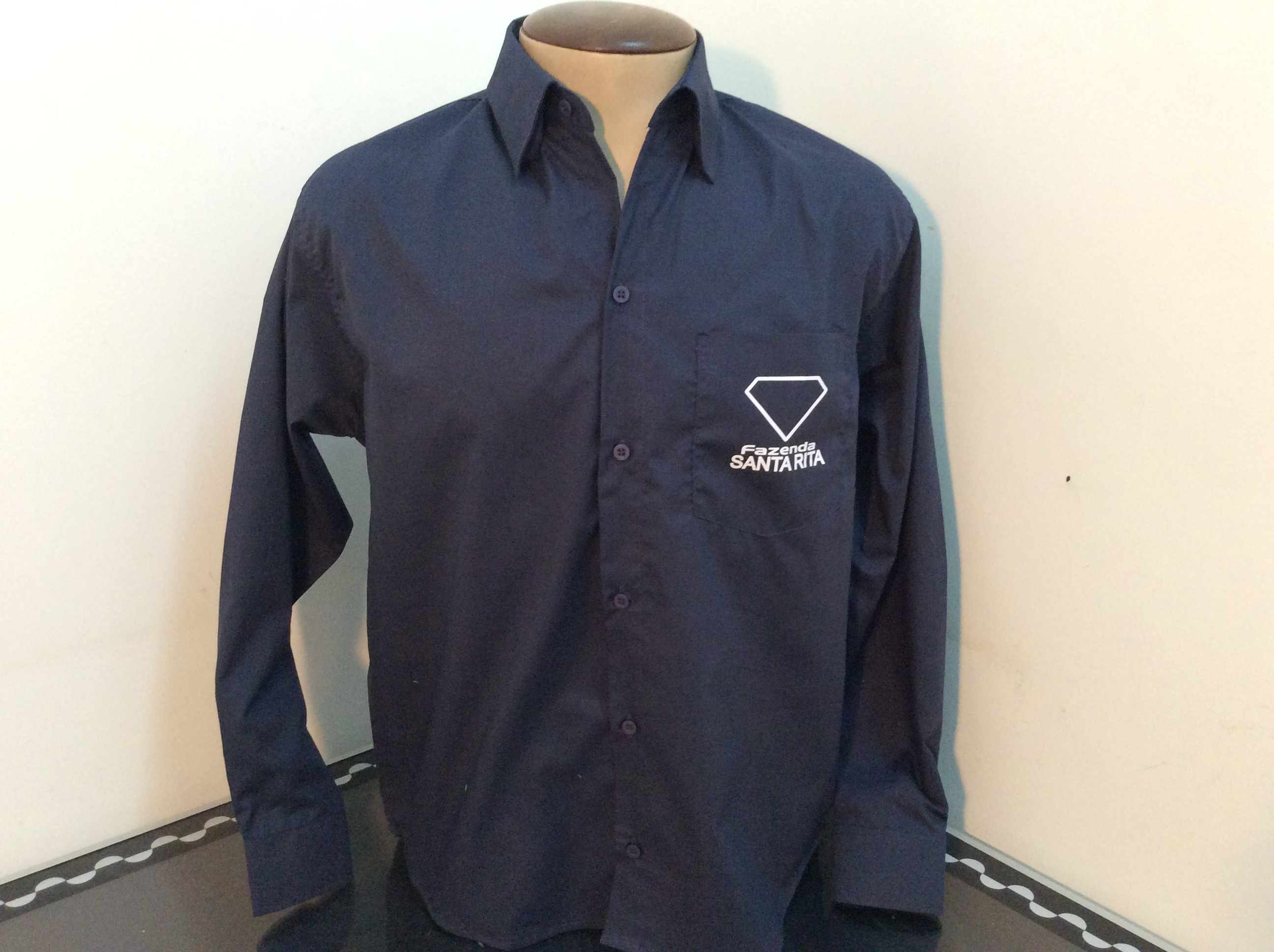 Camisa tecido misto bordada