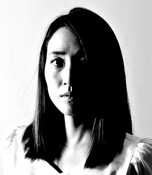 白黒　戸森.png