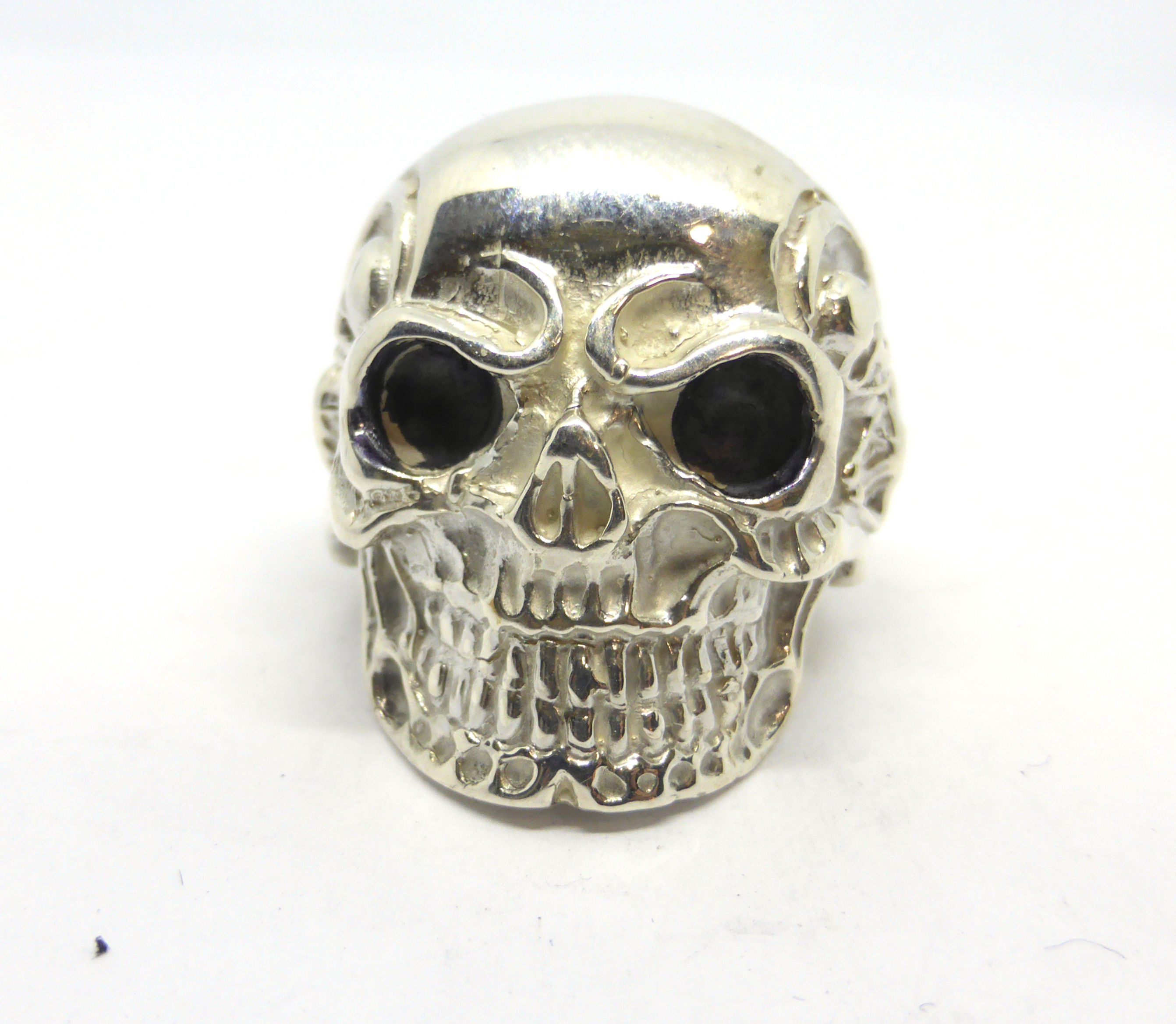 SILVER SKULL RING