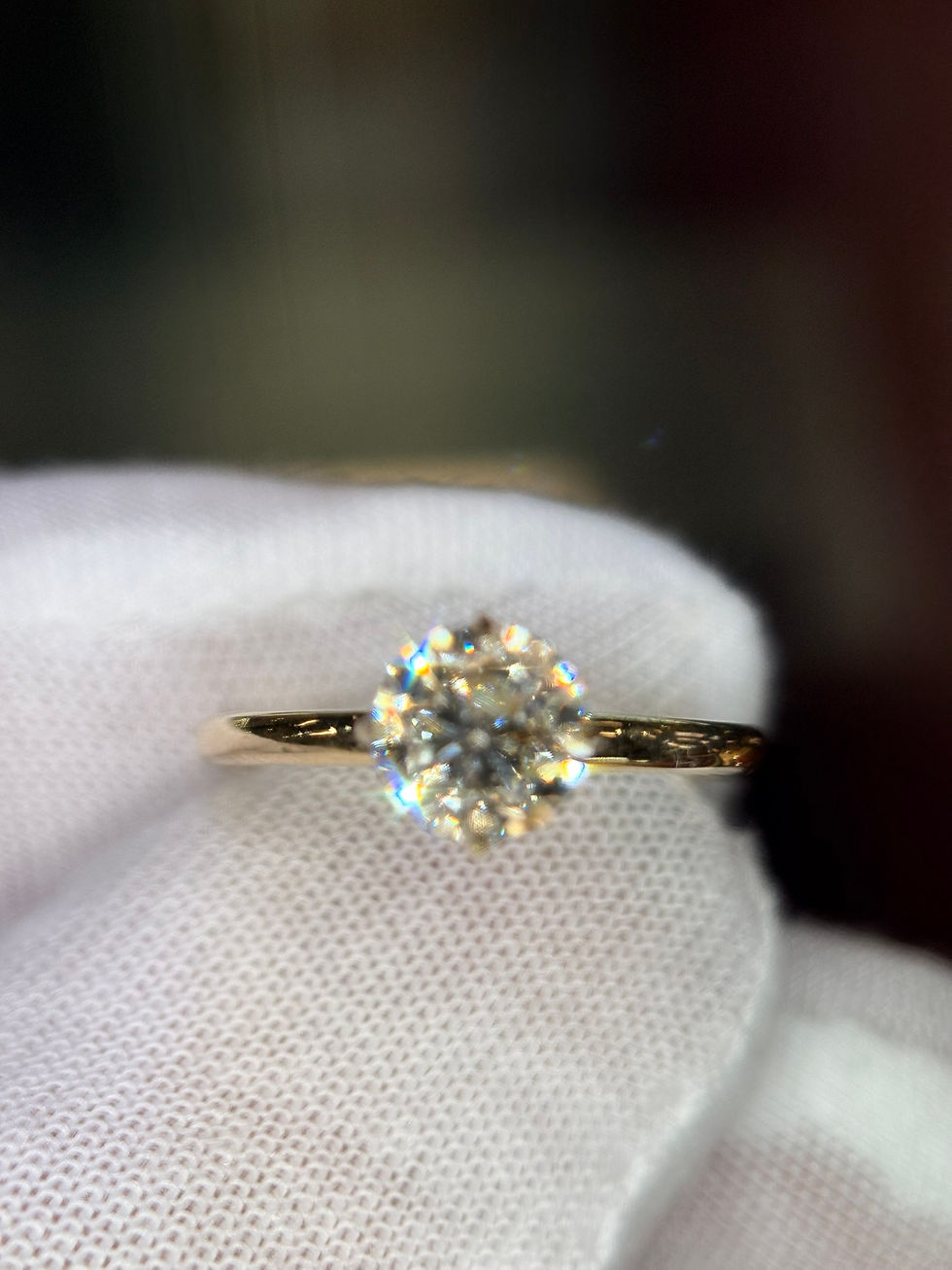Thumbnail: Solitaire diamond ring on a 14K gold band