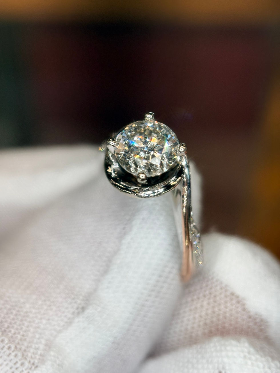 Thumbnail: 4.00ct round lab-grown diamond ring in 14K yellow gold