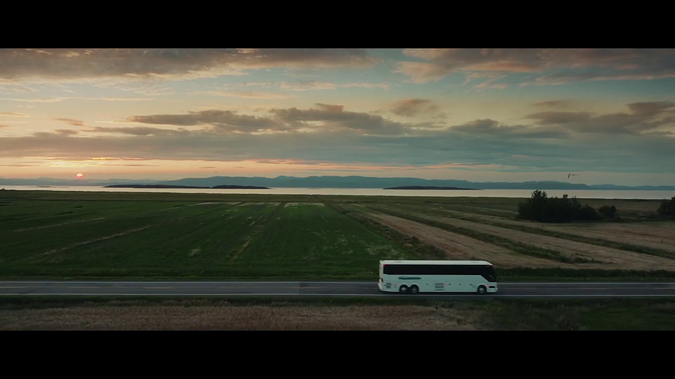 Le fleuve à la hauteur de Kamouraska, et des montagnes de Charlevoix sur la rive nord.