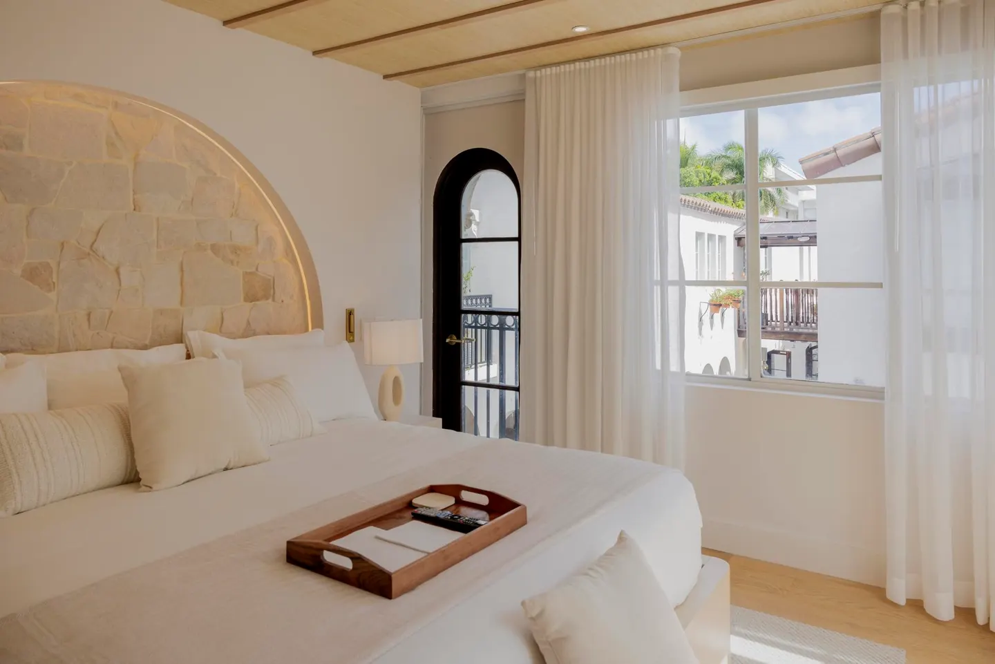 Karte Blanche & Co Mums the Word Spring issue 2025 May travel postcard