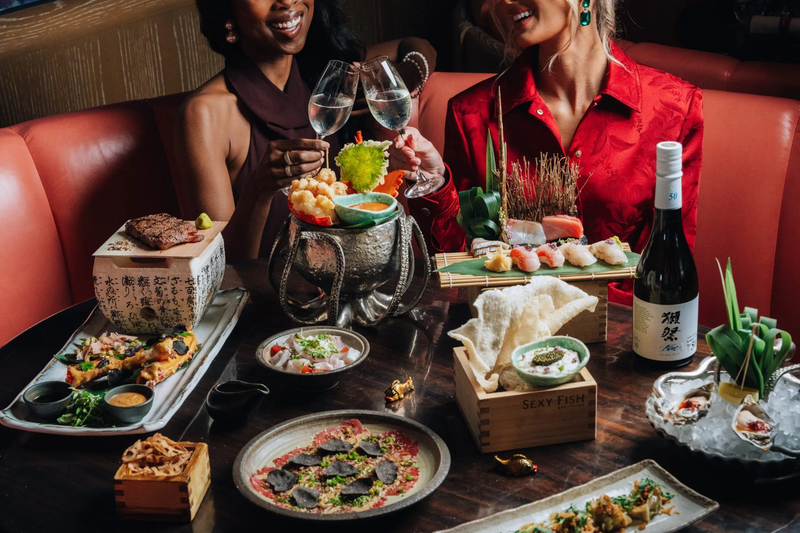 Karte Blanche & Co Mums the Word Spring issue 2025 May travel postcard