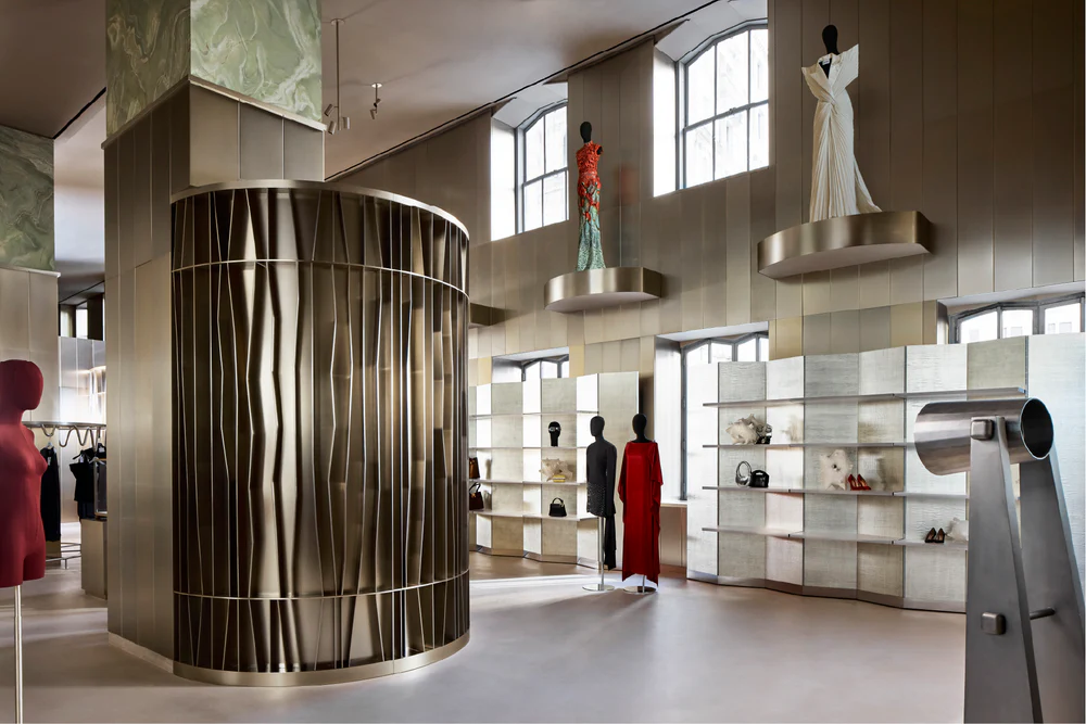 Karte Blanche & Co Mums the Word Spring issue 2025 May travel postcard