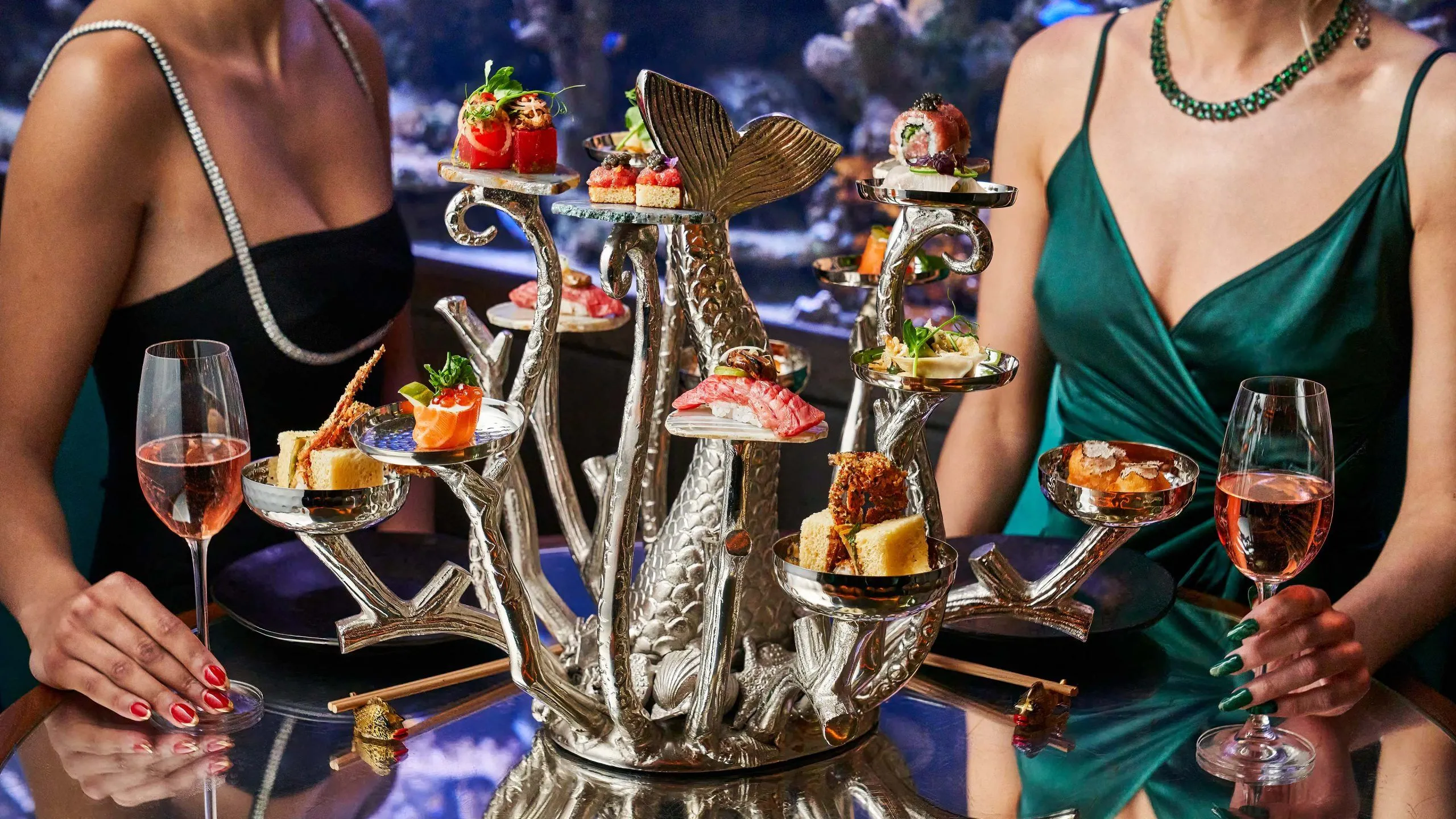 Karte Blanche & Co Mums the Word Spring issue 2025 May travel postcard