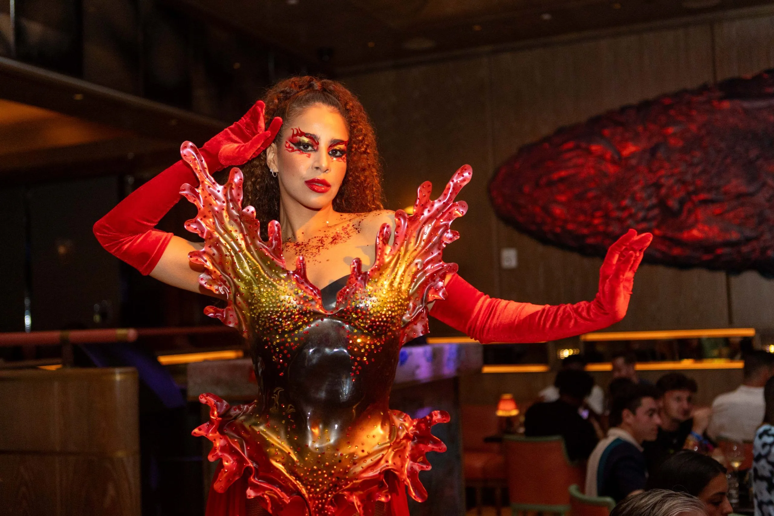 Karte Blanche & Co Mums the Word Spring issue 2025 May travel postcard