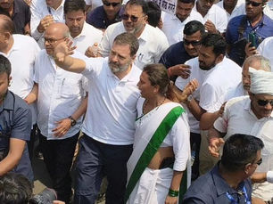 Rahul Gandhi joins Congress padyatra in Bihar's Begusarai