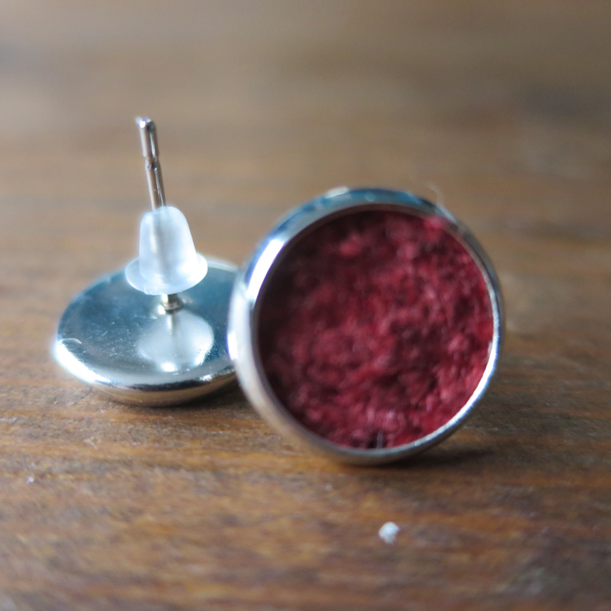 Red felt circle earrings