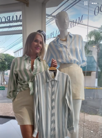 Miniatura: Camisas lisas e listradas